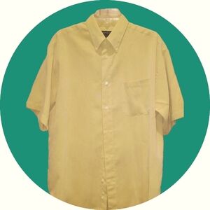 Button-down Men's Shirt EUC Size M